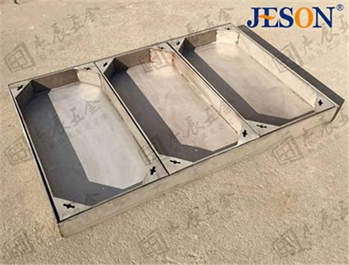 不锈钢双层多内框井盖