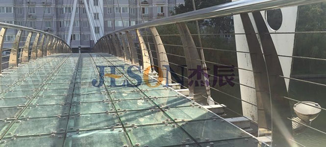 不锈钢钢索桥梁护栏.jpg